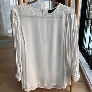 🔥NWT. Donna Karan Cream Blouse Size M